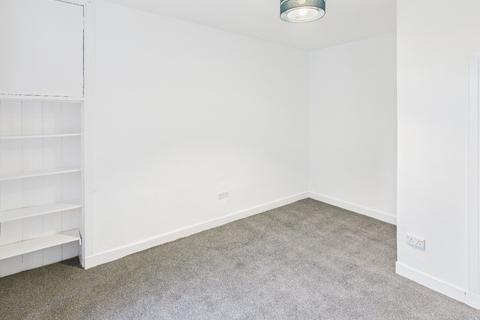 2 bedroom flat to rent, South Baffin Street, Dundee, DD4