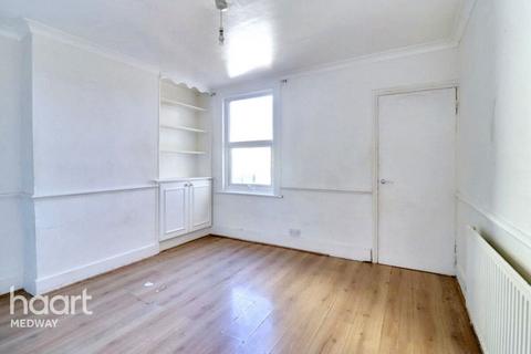 2 bedroom terraced house for sale, Richard Street, Rochester