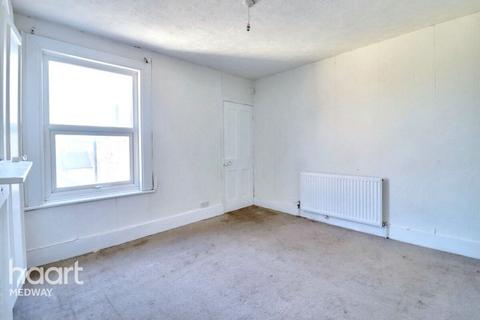 2 bedroom terraced house for sale, Richard Street, Rochester