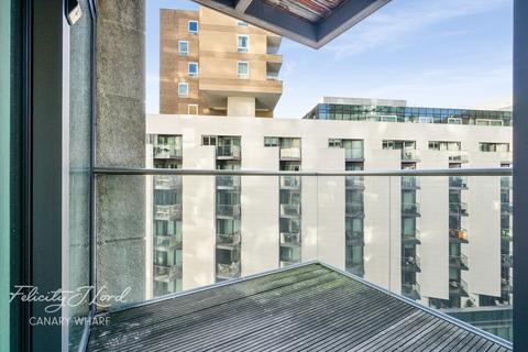 Studio for sale, Baltimore Wharf, London E14