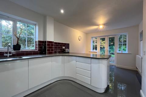 4 bedroom house to rent, Three Acres Lane, Shirley, Solihull, West Midlands, B90