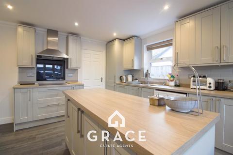 3 bedroom detached house for sale, Bucklesham Road, Ipswich