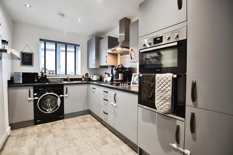 undefined, Brentford Drive, Hull
