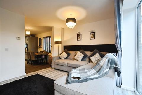 undefined, Brentford Drive, Hull