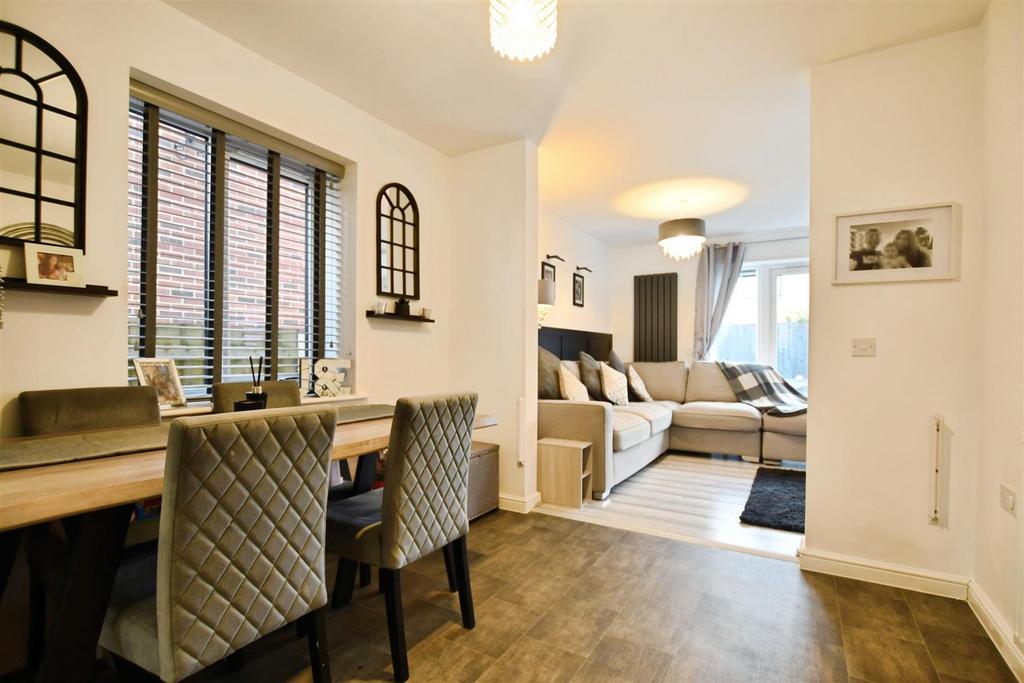 Fitted Dining Kitchen / Day Room