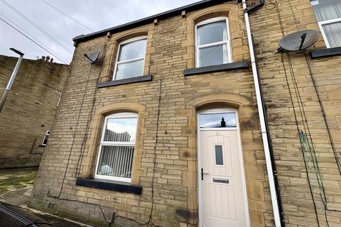 2 bedroom end of terrace house for sale, Briggs Street, Queensbury, Bradford
