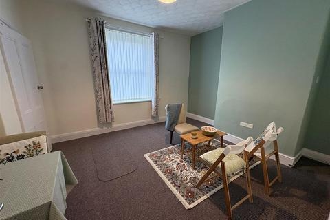 2 bedroom end of terrace house for sale, Briggs Street, Queensbury, Bradford
