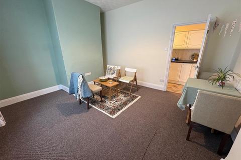 2 bedroom end of terrace house for sale, Briggs Street, Queensbury, Bradford