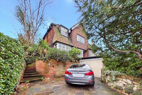 undefined, Hook Road, Chessington, Surrey. KT9