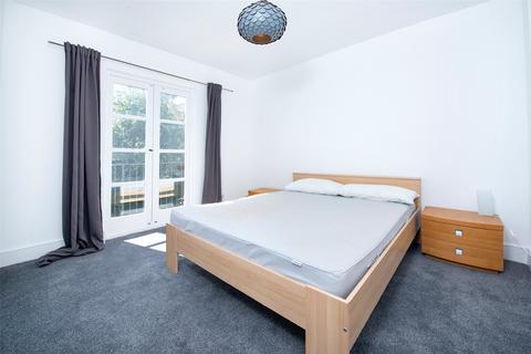 2 bedroom apartment to rent, Windsor Road, Islington, London, N7