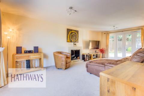 5 bedroom detached house for sale, Poppy Field Avenue, Llantarnam, NP44