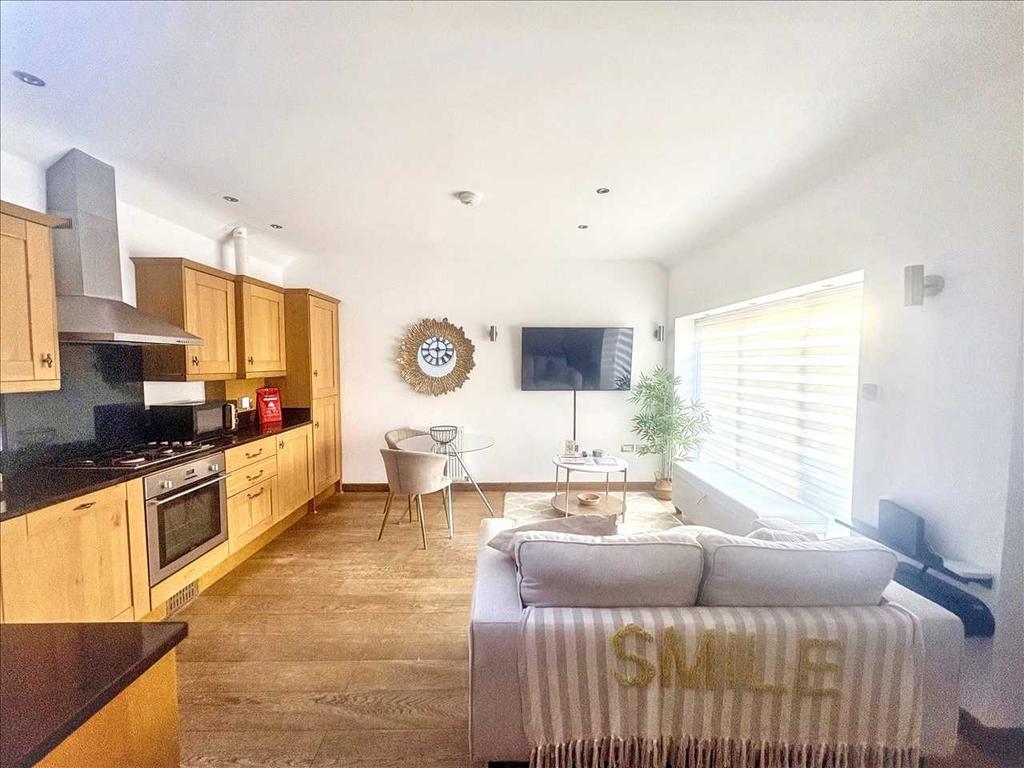 Lounge/diner/kitchen