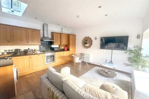 1 bedroom barn conversion for sale, Falmouth TR11