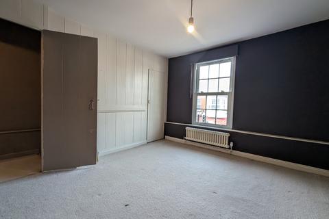 2 bedroom end of terrace house to rent, Dover Road, Walmer, Deal, Kent, CT14