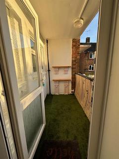 undefined, Bond Street, Englefield Green TW20