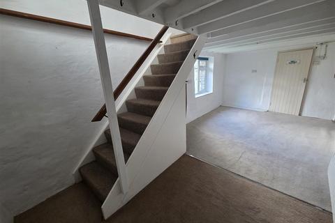 2 bedroom semi-detached house to rent, Tregony