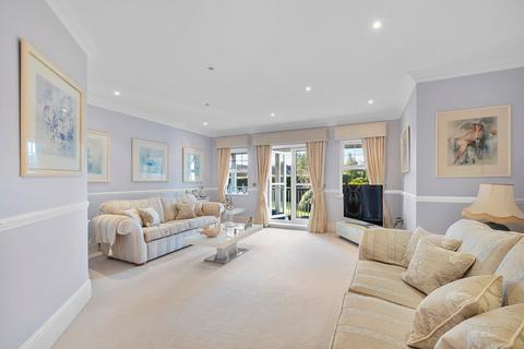 2 bedroom apartment for sale, Oatlands Chase, Weybridge, KT13