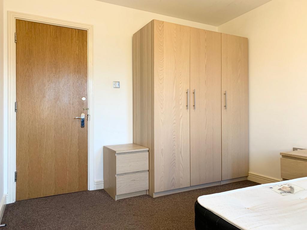 Master Bedroom 1 (1)
