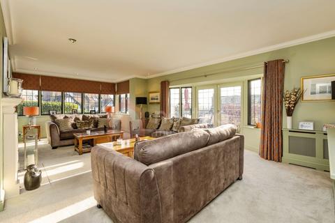5 bedroom detached house for sale, Linden Road, London N10