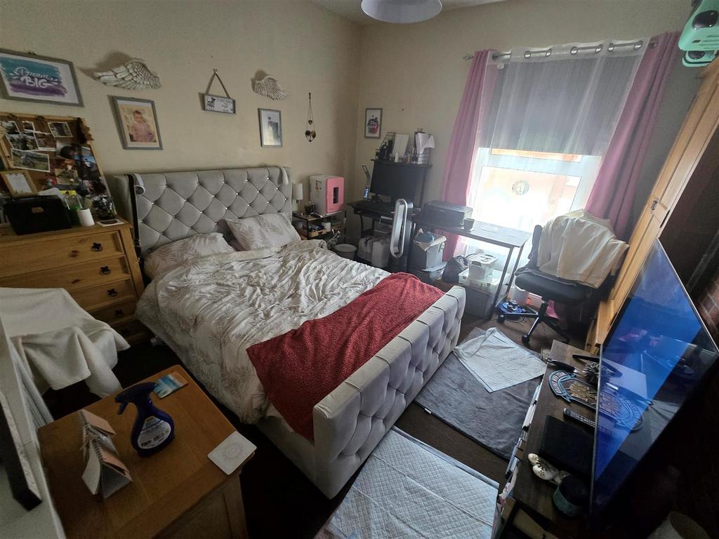 Bedroom.jpg