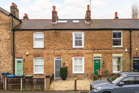 3 bedroom terraced house to rent, Cleveland Road, New Malden KT3