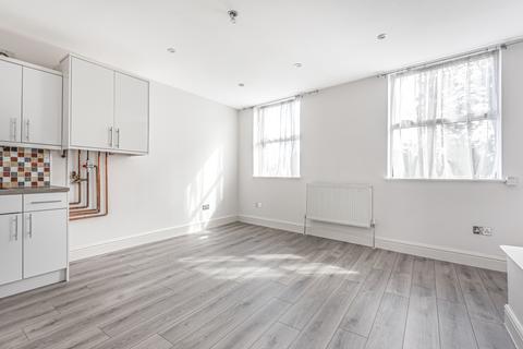 2 bedroom flat to rent, Dulwich Road, London, SE24