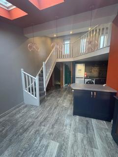 1 bedroom flat to rent, Dyffryn Road, Rhydyfelin