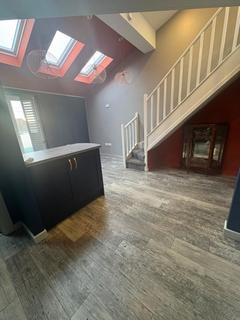 1 bedroom flat to rent, Dyffryn Road, Rhydyfelin