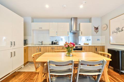 2 bedroom apartment for sale, Lambarde Square, Greenwich