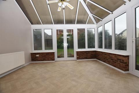 3 bedroom semi-detached house for sale, Hamberts Road, South Woodham Ferrers