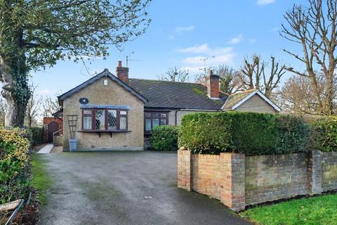 2 bedroom semi-detached bungalow for sale, The Ridge, Chelmsford CM3