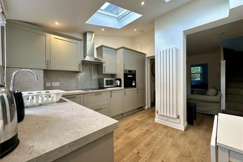 3 bedroom terraced house to rent, Victoria Road, Farnham, Surrey, GU9