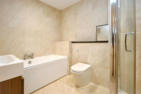 2 bedroom flat for sale, Carlisle Road, Eastbourne
