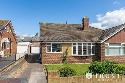 2 bedroom semi-detached bungalow for sale, Sunny Bank Drive, Mirfield, WF14