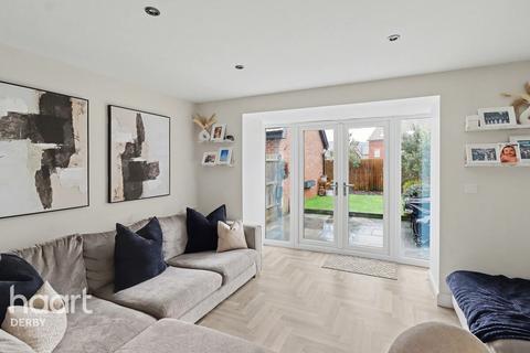 3 bedroom semi-detached house for sale, Elvaston Drive, Derby