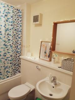 3 bedroom flat to rent, Waterfront Park, Granton, Edinburgh, EH5