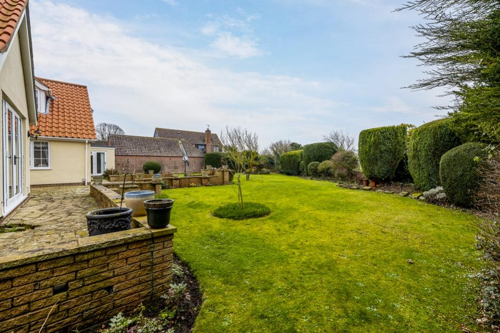 127 Middlegate Road (Frampton)-13