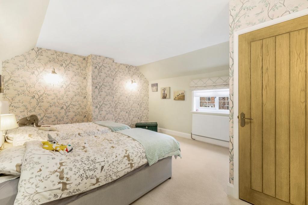 127 Middlegate Road (Frampton)-27