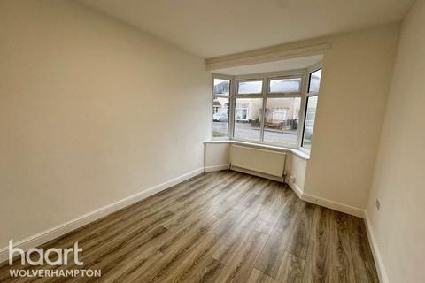 3 bedroom semi-detached house to rent, Moreton Road, Wolverhampton