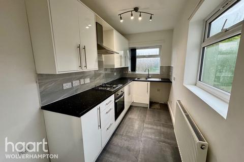 3 bedroom semi-detached house to rent, Moreton Road, Wolverhampton