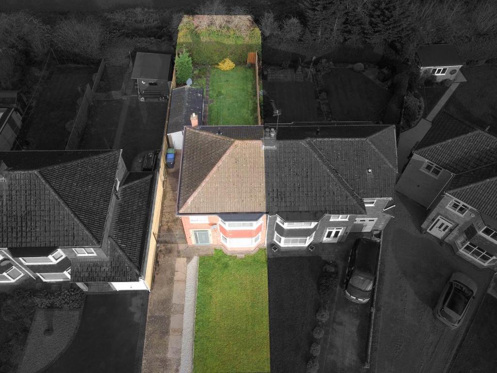 15 Greville Smith Avenue Cv31 2 HQ-4.jpg
