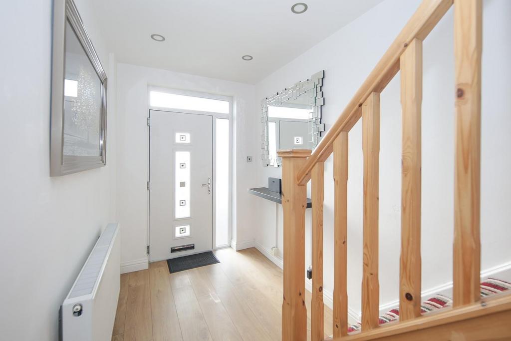 15 Greville Smith Avenue Cv31 2 HQ-26.jpg