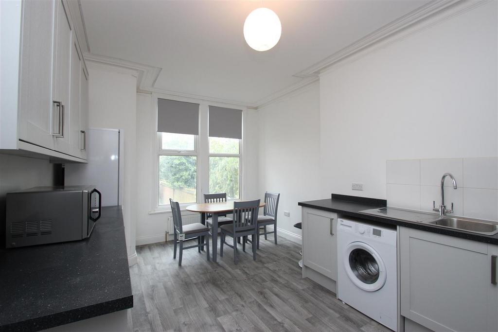 221 Iffley Kitchen.jpg