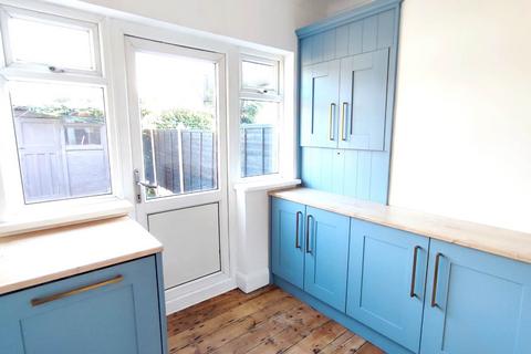 3 bedroom terraced house for sale, Sheringham Road, London, E12 6HH