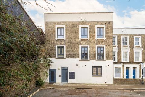 1 bedroom flat for sale, Dunford Road, London N7