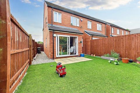 3 bedroom semi-detached house to rent, John Brooks Avenue, Smethwick, Birmingham, B66