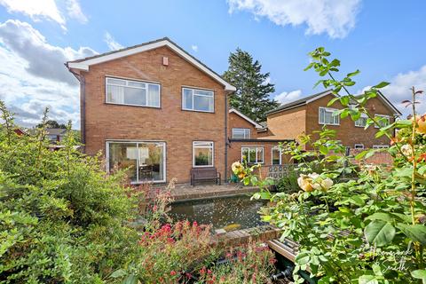 4 bedroom detached house for sale, Hartland Road, Epping CM16