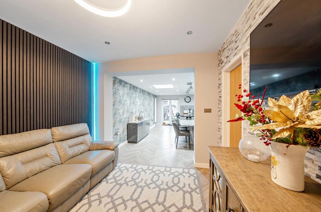 Davidson Frost-Wellings, DFW, Camrose Avenue, Edgw