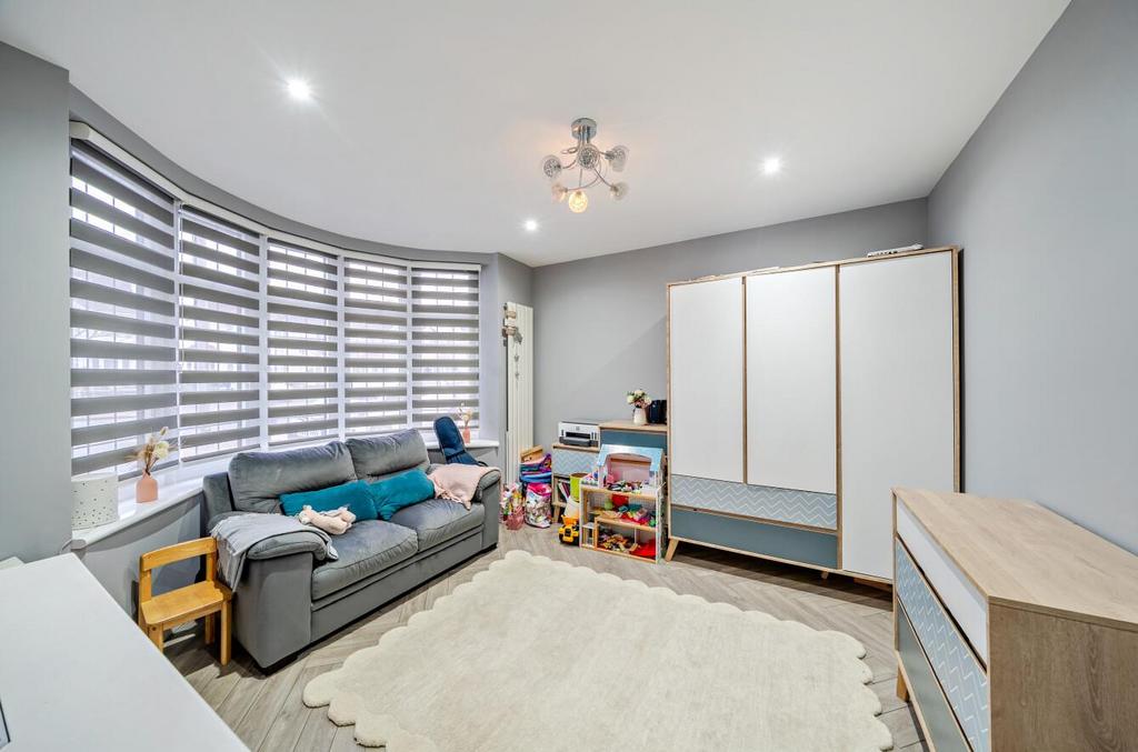 Davidson Frost-Wellings, DFW, Camrose Avenue, Edgw