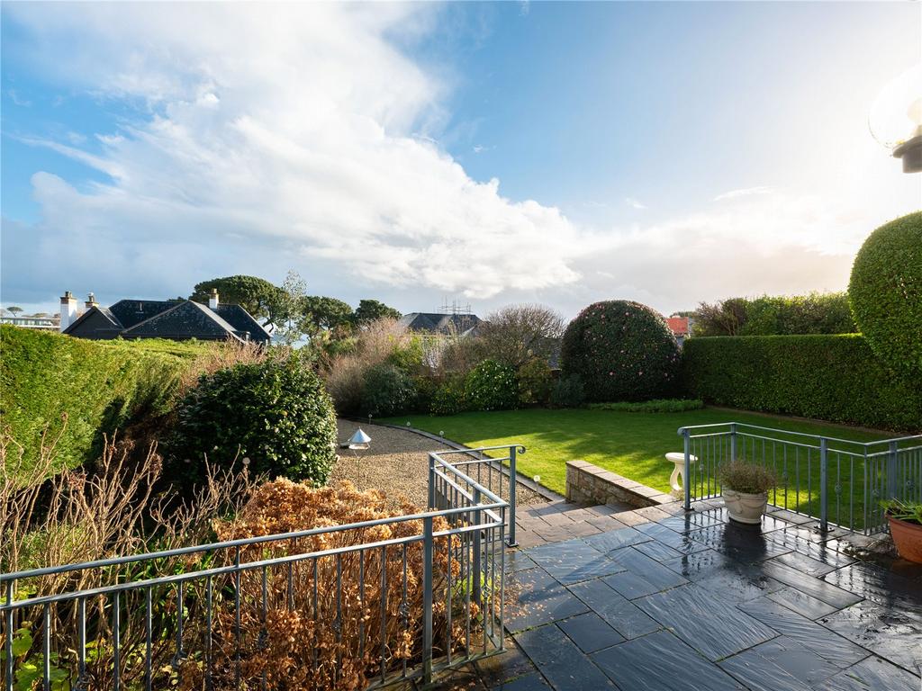 Terrace & Garden